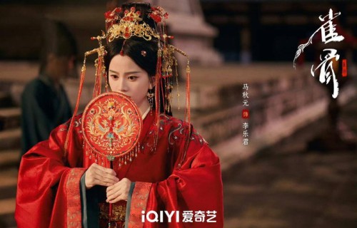手握近百部短剧后首演古装剧《雀骨》对话马秋元：诠释悲情角色的人性煎熬｜有艺思