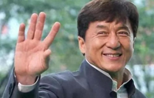 他结过婚，传过绯闻，成龙的感情事其实没那么乱，也没那么简单