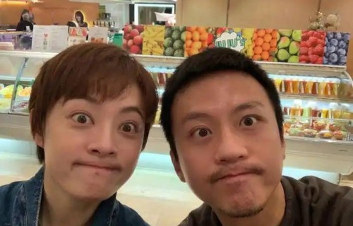 邓超背70元包陪女儿追星,孙俪一家育儿方式太圈粉!