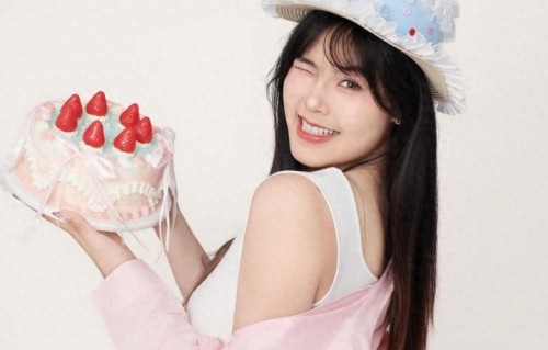 小宝超级美！李月汝晒照祝自己27岁生日快乐！ 