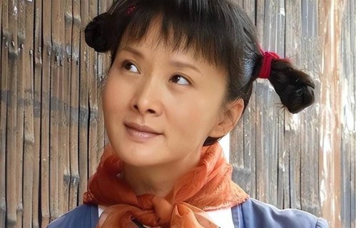 晚节不保！13年前定居美国，如今想回国捞金，网友直呼接受无能