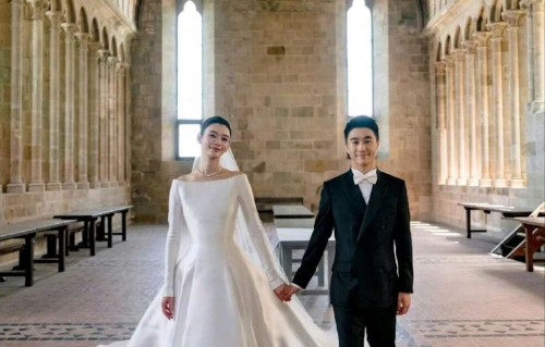 奚梦瑶婚纱超600小时制作，比伯同款顶级摄影师，宾客包机酒不收礼金