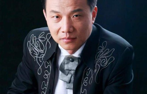 曝64岁知名主持雅男去世，爱养生却患脑出血，主持过《空中交友》