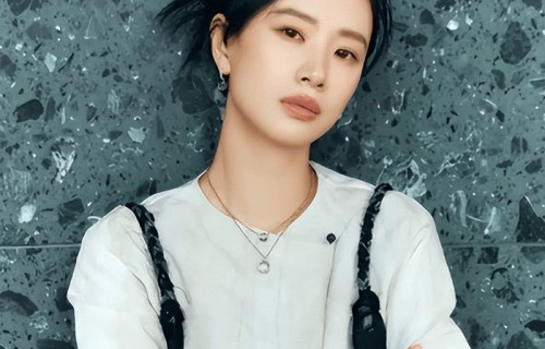 19岁走戛纳红毯的文艺女神，怎么就成了整个剧组宁愿赔钱也要换掉的人