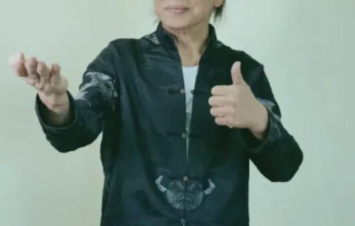 梁小龙血战平安大厦事件:1人打十多名刀手，重伤4人，全身而退
