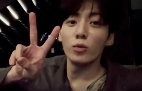 防弹少年团田柾国因争议直播道歉：虽然不觉得有问题，但对不起！|粉丝|孤单|滤镜|致歉|约会