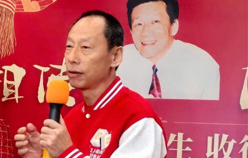 老戏骨高玉庆收徒，大咖云集，师弟郭德纲缺席，王玥波高峰再重逢