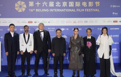 北影节评委全阵容亮相！比诺什张译张小斐领衔，朱一龙在哪里？|陈英雄|毕赣|北京国际电影节|朱丽叶·比诺什|北京电影节红毯