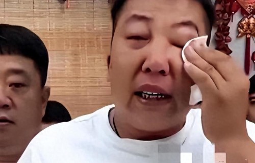 落毛凤凰不如鸡！被打倒仅2年，东北雨姐再迎噩耗，彻底不演了