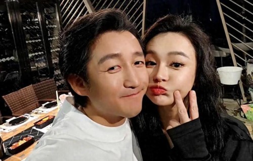 离婚闹剧上演才3天，冉莹颖不止私生活被扒，那英的话终有人信了