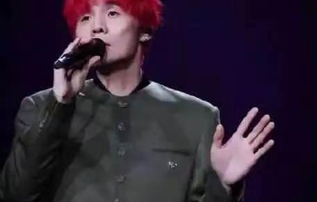 难怪李荣浩生气，《李白》的词曲制作人再到和声贝斯吉全是李荣浩|模特|标点|专辑|感叹号|音乐