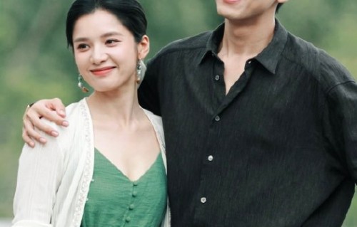李现和张婧仪私下互动如何？