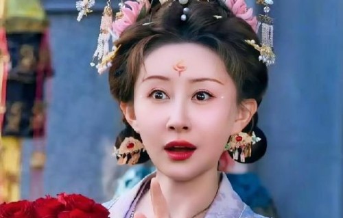 舒畅在《锦绣传》中身兼主演和制片人，短剧品质如何保证？