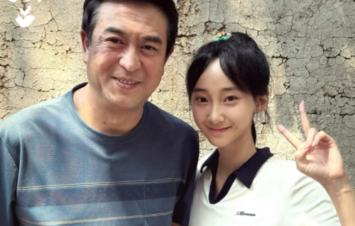 7岁拍戏如今都有56部作品，19岁演《主角》出圈，落落大方！