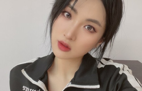 作为‘华为二公主’，姚安娜如何应对演艺路上的‘资源咖’标签？