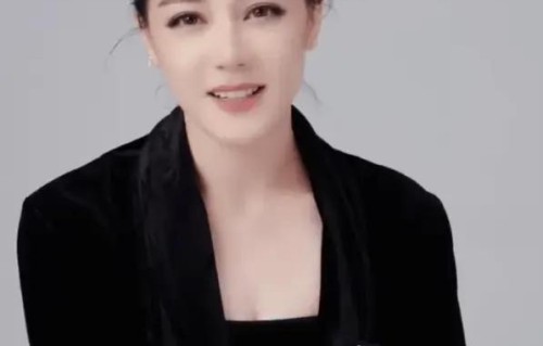 34岁迪丽热巴谈年龄变化：没有很快进组的打算 - 微视 - 南方娱乐网