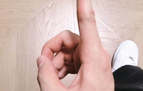 朱志鑫六一比心藏字营业
