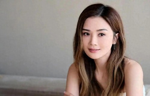 结婚不到一月，蔡卓妍含泪控诉丈夫，私生活“混乱”仅冰山一角 