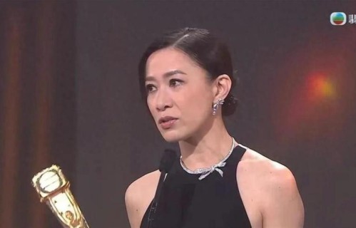 TVB视后佘诗曼曾因演戏公式化遭高层批评,感谢两位前辈悉心指点
