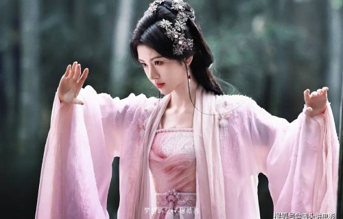 当前很火的五部电视剧，《佳偶天成》排在第二，你在追哪一部？