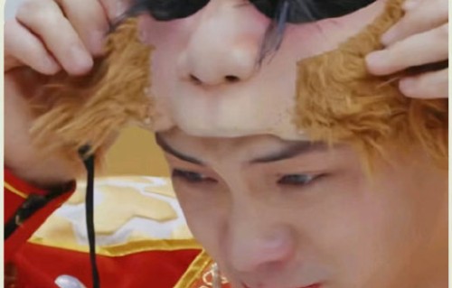 雪饼猴王铁柱在《无限超越班》中具体说了什么来回应AI演员争议？