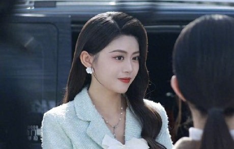 女演员回应吃馒头争议：原话遭剪辑，已签约新戏
