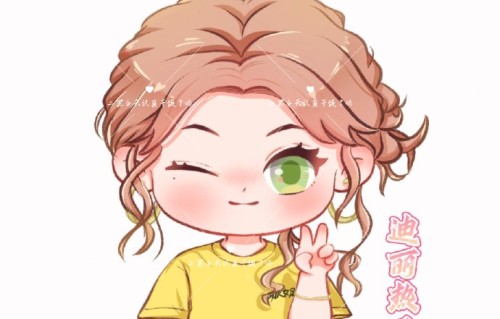 《日月》与《功夫女足》相比，迪丽热巴的电影布局有何特点？