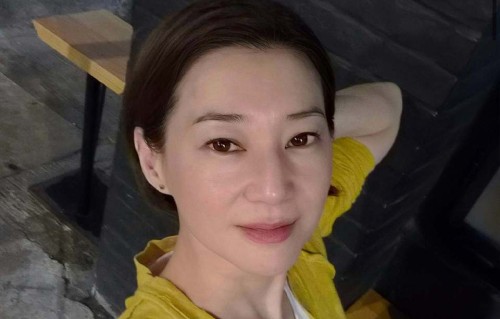 香港知名女星潜心修佛，再婚嫁富豪住豪宅，人美心善前夫想复婚