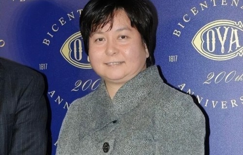 何超琼亲妹何超蕸去世，何猷君发合照悼念“家姐”，闺蜜杨千嬅痛哭