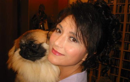 李家鼎参加前妻施明追悼会，状况频发，儿媳被禁入内花圈被丢一旁