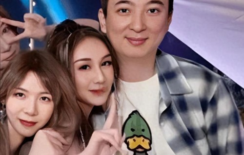 陪睡陪玩不过如此，黄一鸣被曝出“丑闻”，难怪王思聪态度变了 