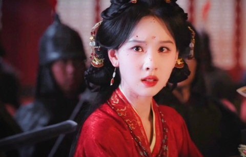 陈都灵《翘楚》首日7500,把“爆了”的门槛抬高了700:优酷的“短古装”赌局赢了|周翊然|长月烬明|莲花楼|反派|赛道