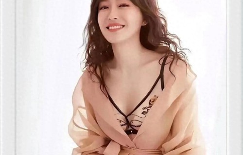 秦岚的感情史主要有以下几段:_黄晓明_魏大勋_陆川