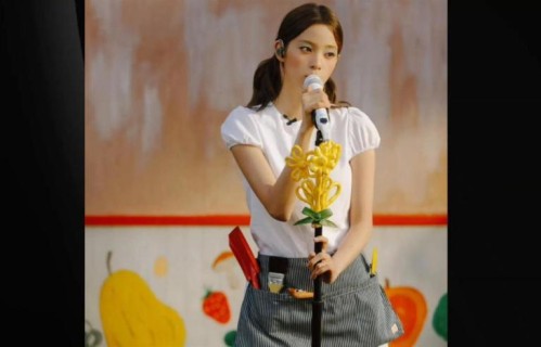 欧阳娜娜凭超强美商出圈，不愧内娱审美天花板