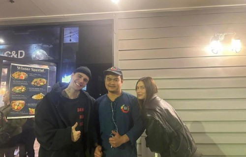 比伯海莉街头与粉丝开心合影|海莉·比伯|明星|超好|两人|状态