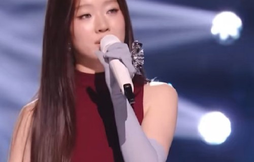 李荣浩《李白》现场版与录音室版本在情感表达上有何不同？|音乐版权讨论|原唱翻唱对比|单依纯|李白 (Live)|翻唱改编争议