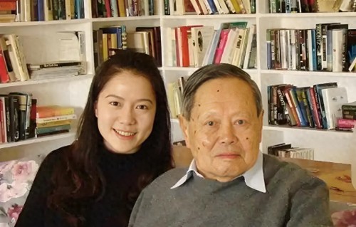 杨振宁离世7个月后，翁帆近况爆出，怀孕传闻早已真相大白 