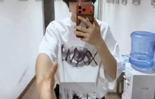 张桂源新vlog卡点13分14秒，与陈奕恒独处互动引爆CP粉狂欢