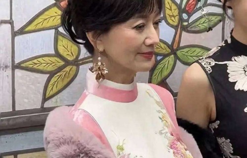 白娘子也老了？赵雅芝浙江被偶遇，路人镜头里一脸疲惫好心疼
