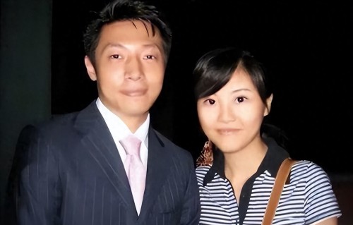 她与撒贝宁同居多年，却转身投入富家怀抱，如今两人境况天差地别 