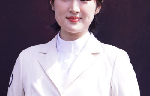 姚安娜马术盛典造型太飒！畅谈马术精神，通透三观获赞