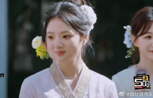 从《勋章》MV到如今的综艺重逢，任敏这十一年间经历了怎样的成长变化？