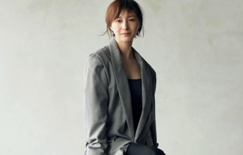 广末凉子愚人节官宣复出！飙185公里撞车、医院踢护士后停工一年，自曝患躁郁症