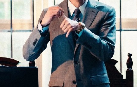 檀健次在《震耳欲聋》中饰演聋人律师的表演获得了怎样的专业评价？|电影评分|孤注一掷|电影剧情讨论|跨年电影愿|灰度
