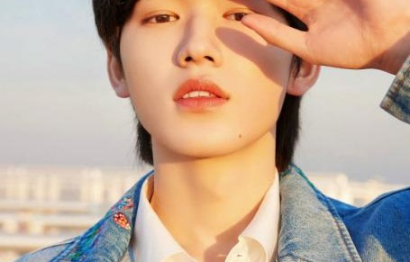 宋亚轩成长为年轻偶像,音乐才华和演技实力都得到了广泛的认可