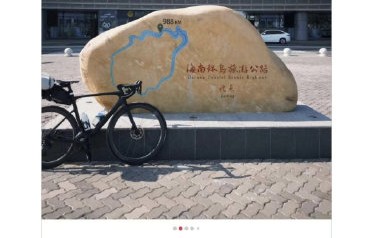吴磊40℃高温环岛988公里！摔车两次竟为拍火箭发射完成“浪漫闭环”