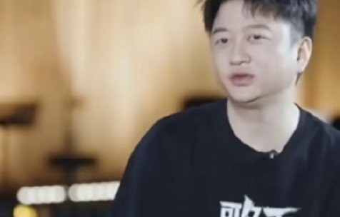 陈楚生凭借哪首原创作品夺得歌王？