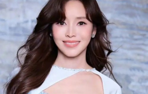 侯佩岑近年来减少公开晒照，是出于对家庭隐私的保护吗？|婚姻经营|周杰伦|公众|母亲|尴尬