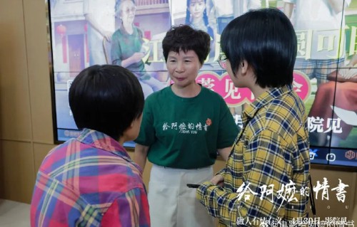 潮汕如姨现象对于地方方言文化的自信表达有何启示意义？