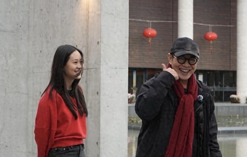 静心修心！李连杰法鼓山小住四天，素衣佛珠相伴，女儿晒唯美侧影 